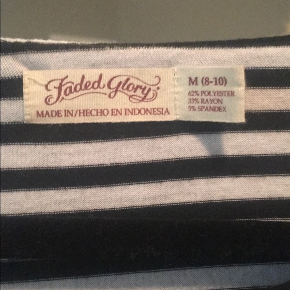 Two layer flattering top - Picture 3 of 3